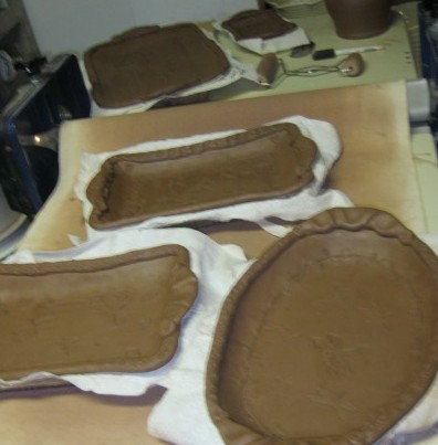 Make a pottery platter: Customized pottery platter project